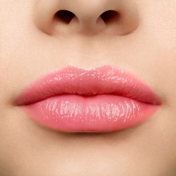 KISSKISS BEE GLOW BÁLSAMO CON COLOR...